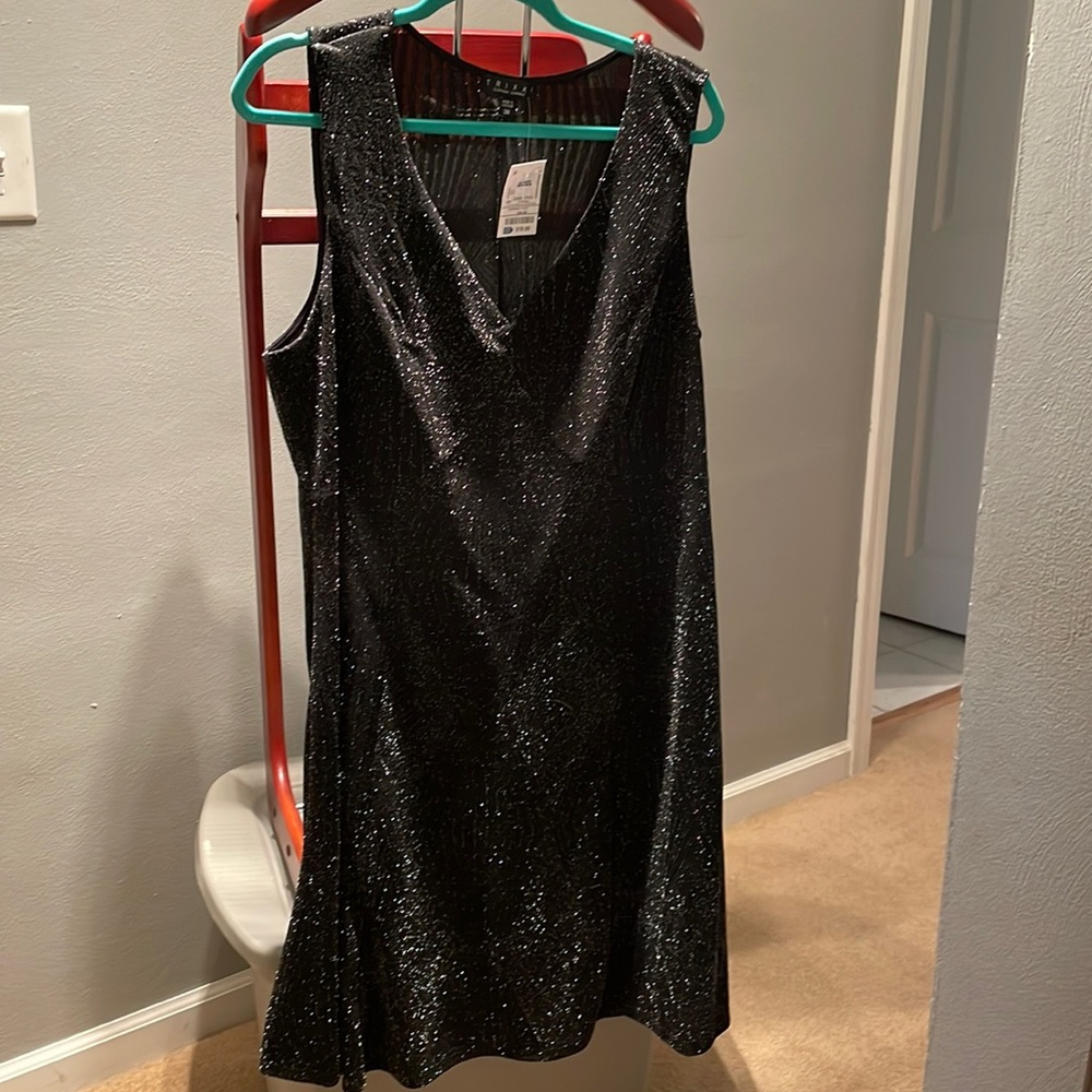 TRICXI 3X NWT BEAUTIFUL SPARKLING BLACK DRESS!